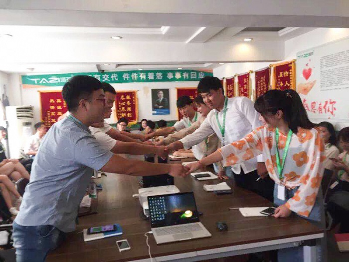 塔孜丨第一屆辯論賽——唇槍舌戰(zhàn)，言思角逐，巔峰對(duì)決！